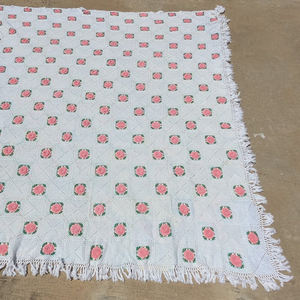 Vintage Hand Crocheted Cotton Bedspread-1954 Rose Bower Pattern-White Pink Green - Picture 7 of 15